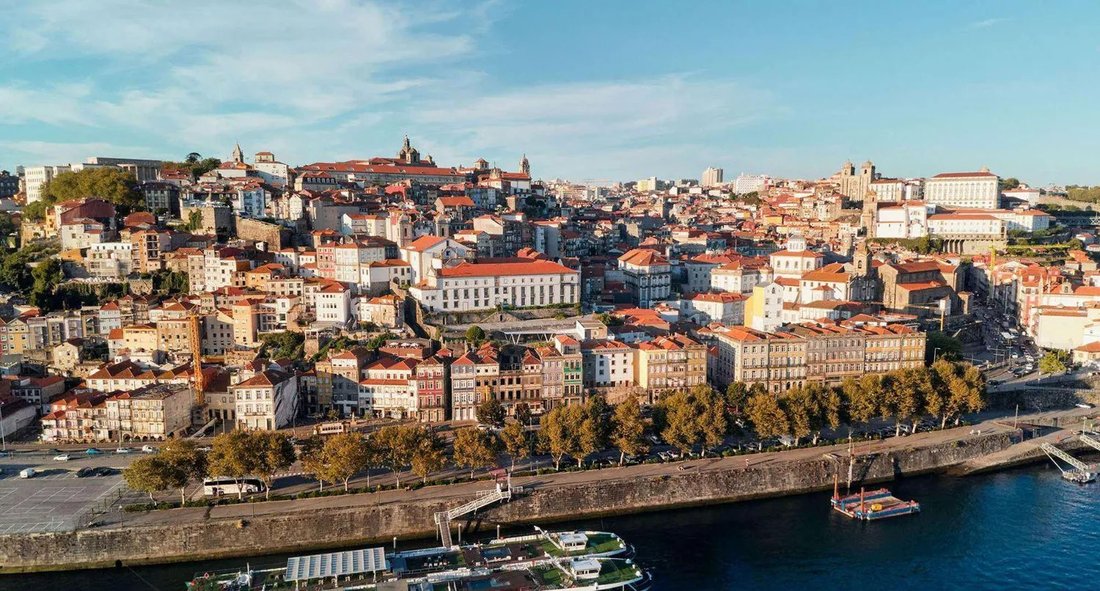 Apartment in Cedofeita, Santo Ildefonso, Se, Miragaia, Sao Nicolau e Vitoria, Porto District, Portugal 1 - 17079177