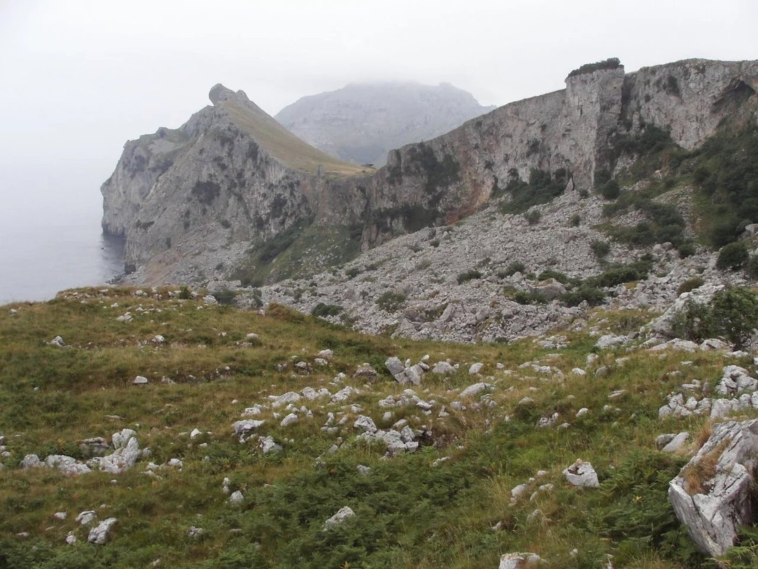 Land in Laredo, Cantabria, Spain 3 - 17076056