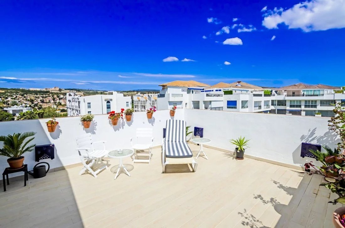 Penthouse in Puerto Banus, Marbella, Spain 4 - 17080871