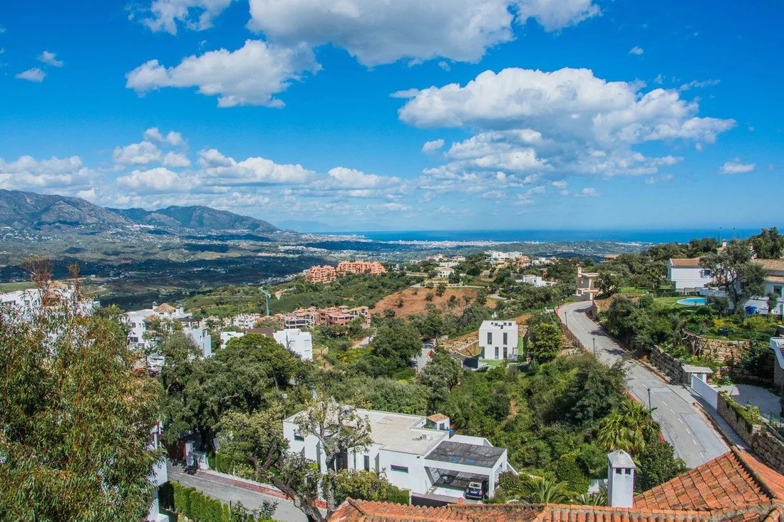 Land in Elviria-Cabopino, Marbella, Spain 2 - 17081338
