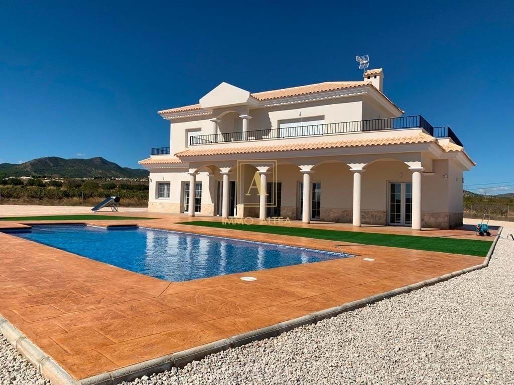 Villa in el Pinos / Pinoso, Valencian Community, Spain 1 - 17079543