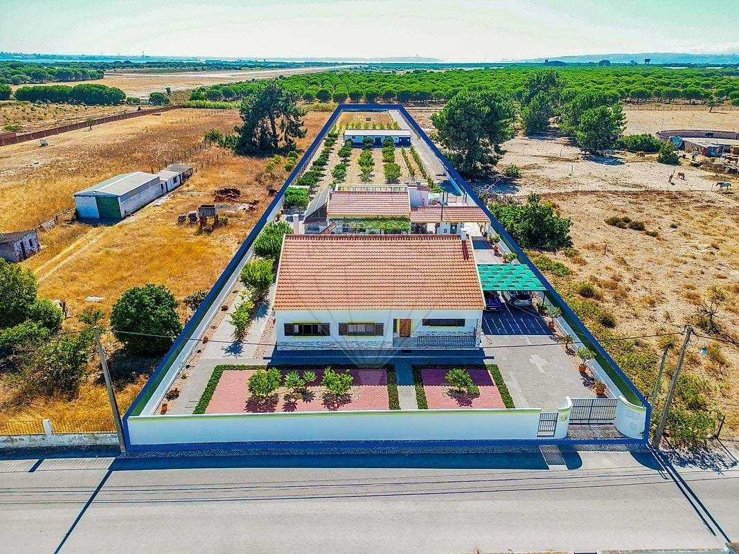 Farm Ranch in Sarilhos Grandes, Setubal, Portugal 1 - 17083949