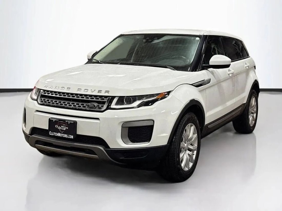 Suv in Lake Bluff, IL, United States 2 - 17083711