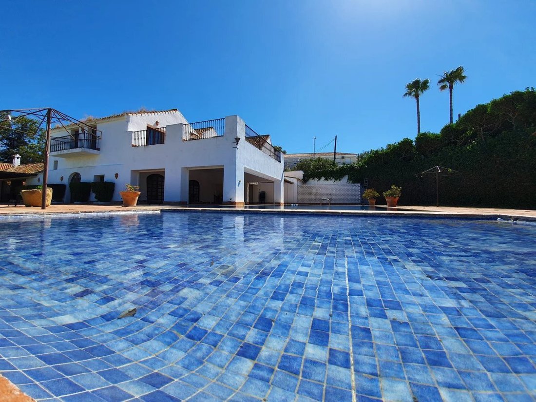 Estate in Sotogrande, San Roque, Andalusia 1 - 17081186