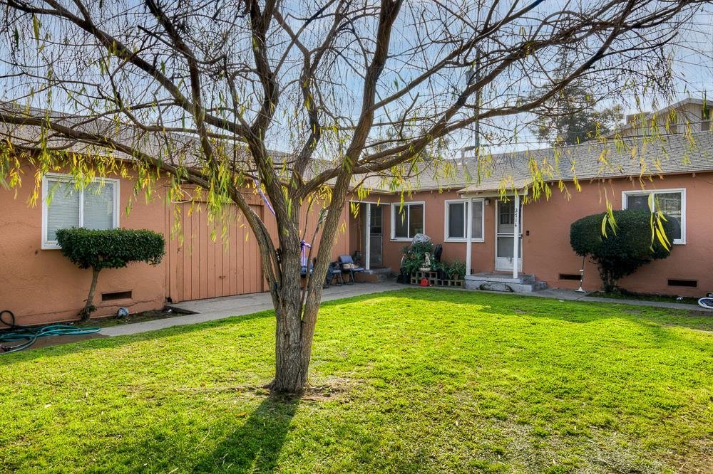 Fresno, California, United States 3 - 17078543