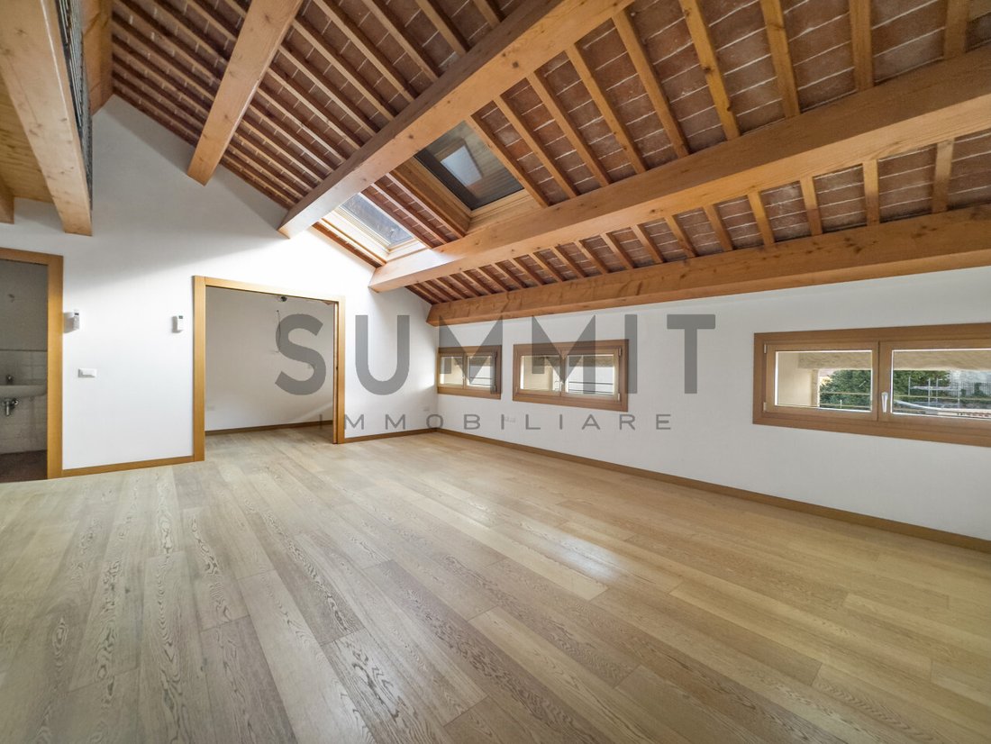 Apartment in Schio, Veneto, Italy 1 - 17079918