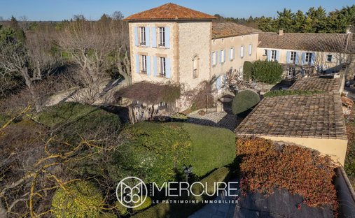 Estate in Sud, Le Thor, France 1
