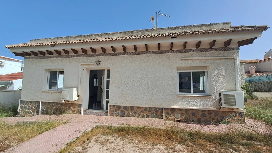 Villa in Villamartin, Andalusia, Spain 1 - 17076595
