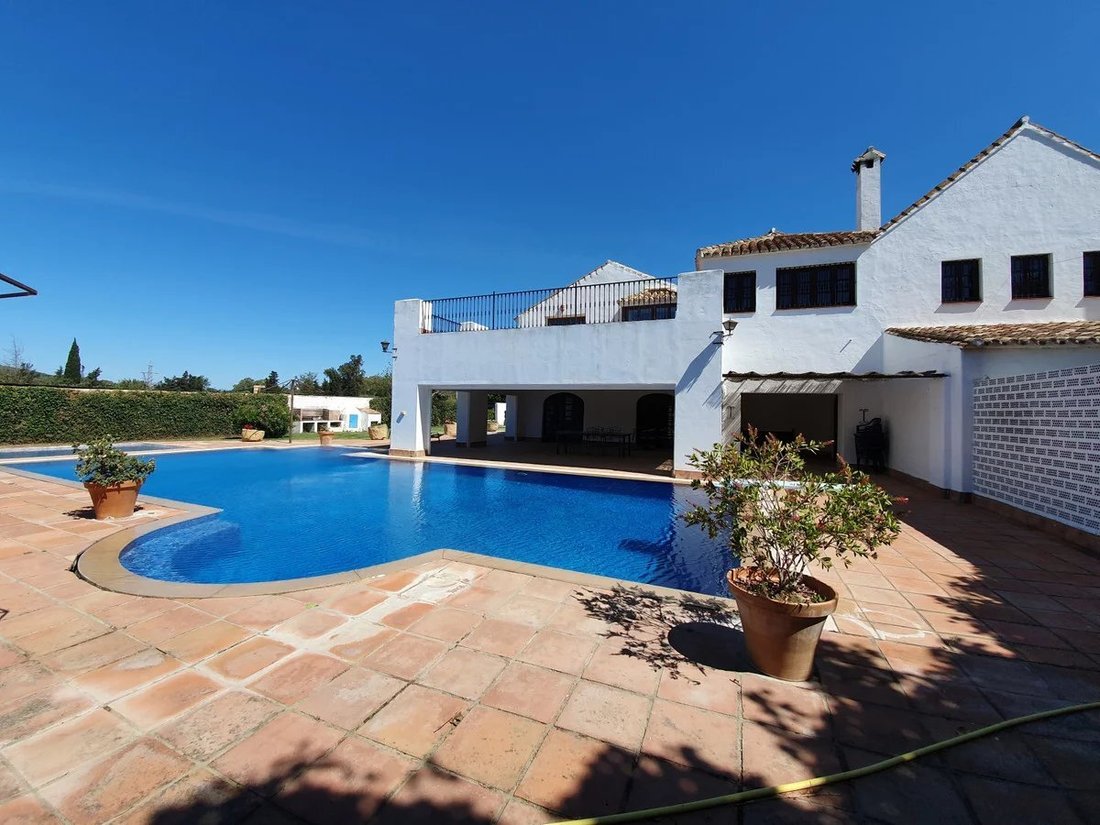 Estate in Sotogrande, San Roque, Andalusia 3 - 17081186