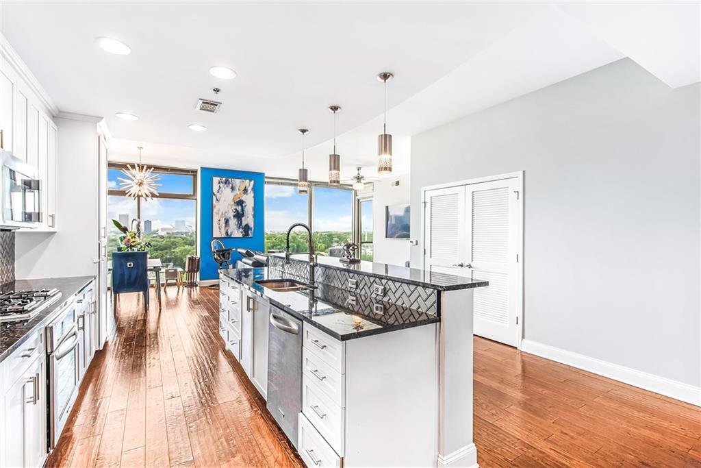 Condo in Atlanta, Georgia, United States 3 - 17079452