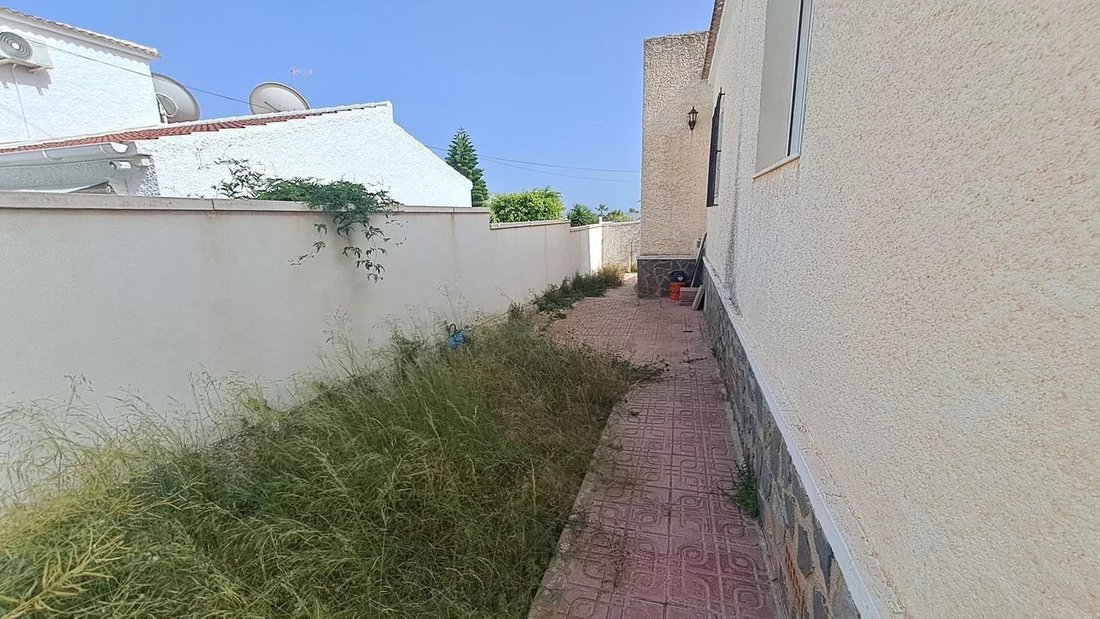 Villa in Villamartin, Andalusia, Spain 5 - 17076595