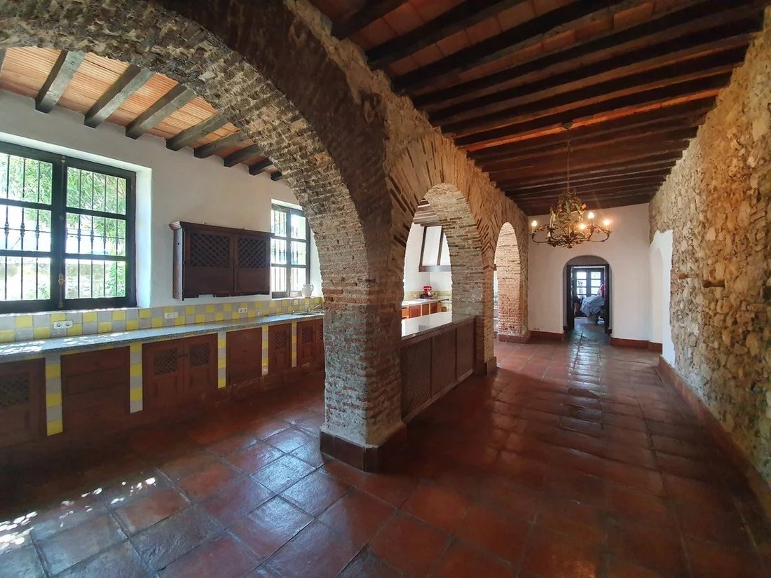 Estate in Sotogrande, San Roque, Andalusia 2 - 17081186