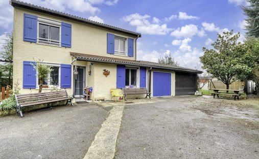 House in Meyzieu, Auvergne-Rhône-Alpes, France 1
