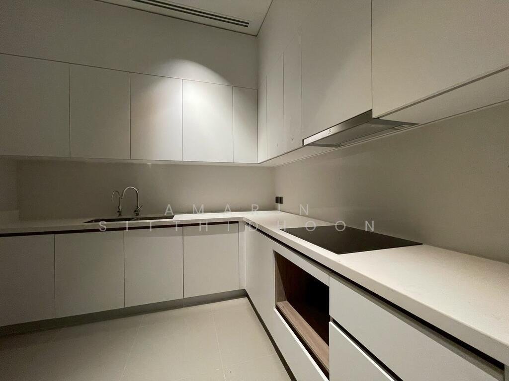 Condo in Pathum Wan, Krung Thep Maha Nakhon, Thailand 3 - 16941448