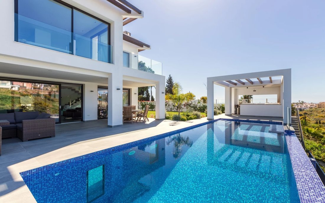 Villa in Estepona, Andalusia, Spain 1 - 17081402