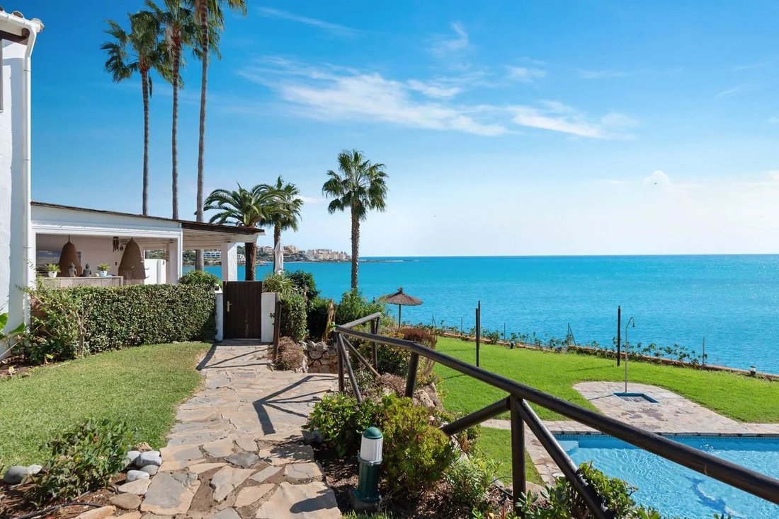 Haus in Estepona, Andalusien, Spanien 1 - 17076733