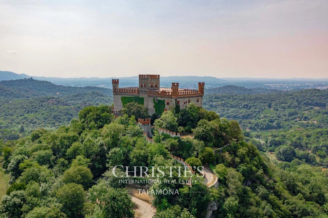 Castle in Montalto Dora, Piedmont, Italy 4 - 16188836