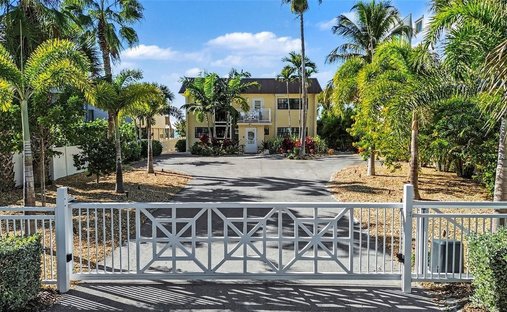 House in Indian Shores, Florida, United States 1