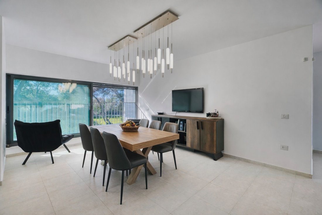 House in Or Akiva, Haifa District, Israel 4 - 17083914