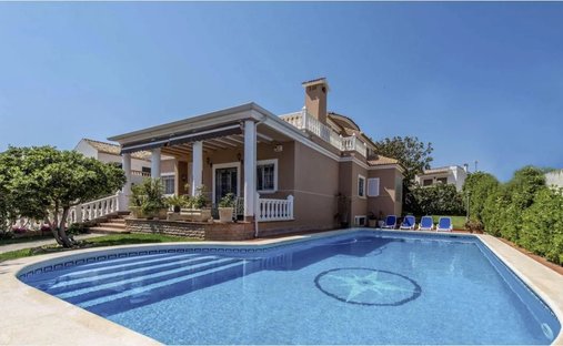 Villa in Valdaliga, Cantabria, Spain 1