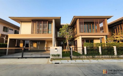 House in Hua Mak, Bangkok, Thailand 1