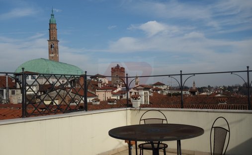 Apartment in Center, Vicenza, Veneto 1