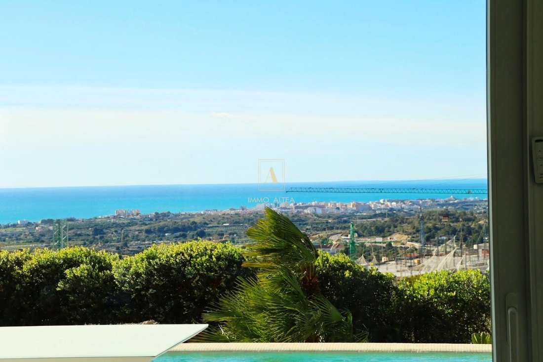 Villa in la Vila Joiosa / Villajoyosa, Valencian Community, Spain 4 - 17076895