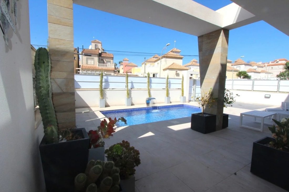 Villa in Villamartin, Andalusia, Spain 5 - 17077004