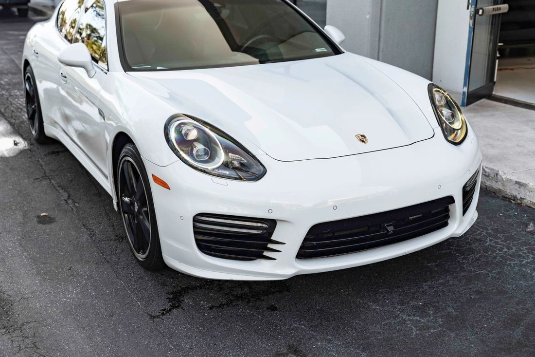 Sedan in Boynton Beach, FL, United States 5 - 17083704