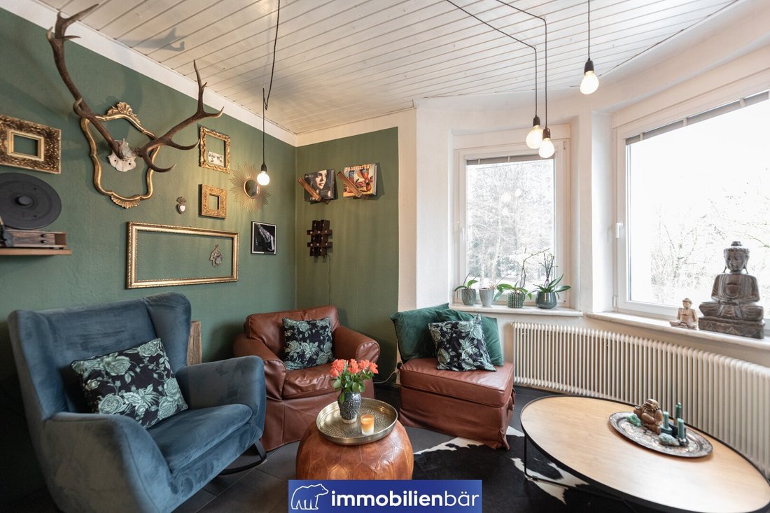 Charmante Parkvilla Im Wasserwald – Ruhe, Raum & Potenzial Zu Verkaufen