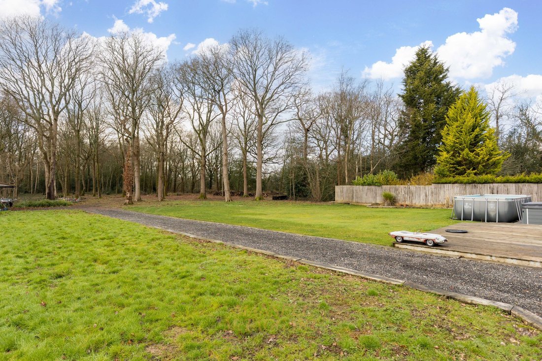 Bungalow in Weatherhill, South Godstone, England 3 - 17075617