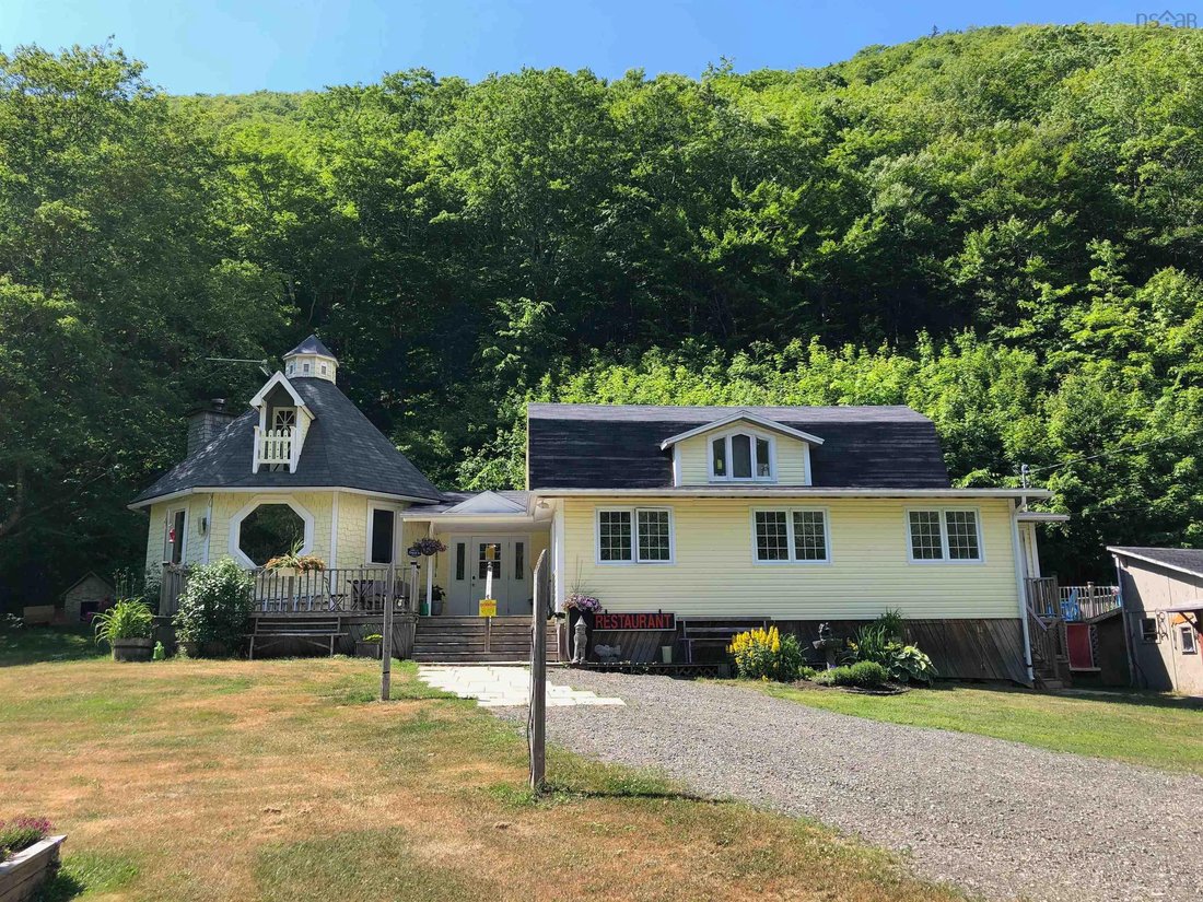 House in Margaree Valley, Nova Scotia, Canada 3 - 17079419