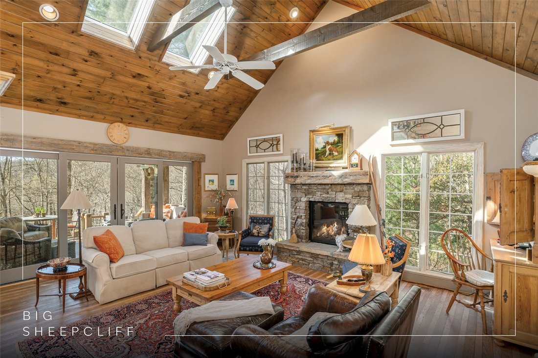 House in Highlands, North Carolina, United States 3 - 17081428