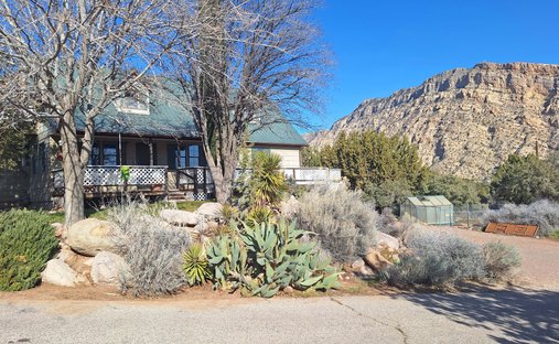 House in Toquerville, Utah, United States 1