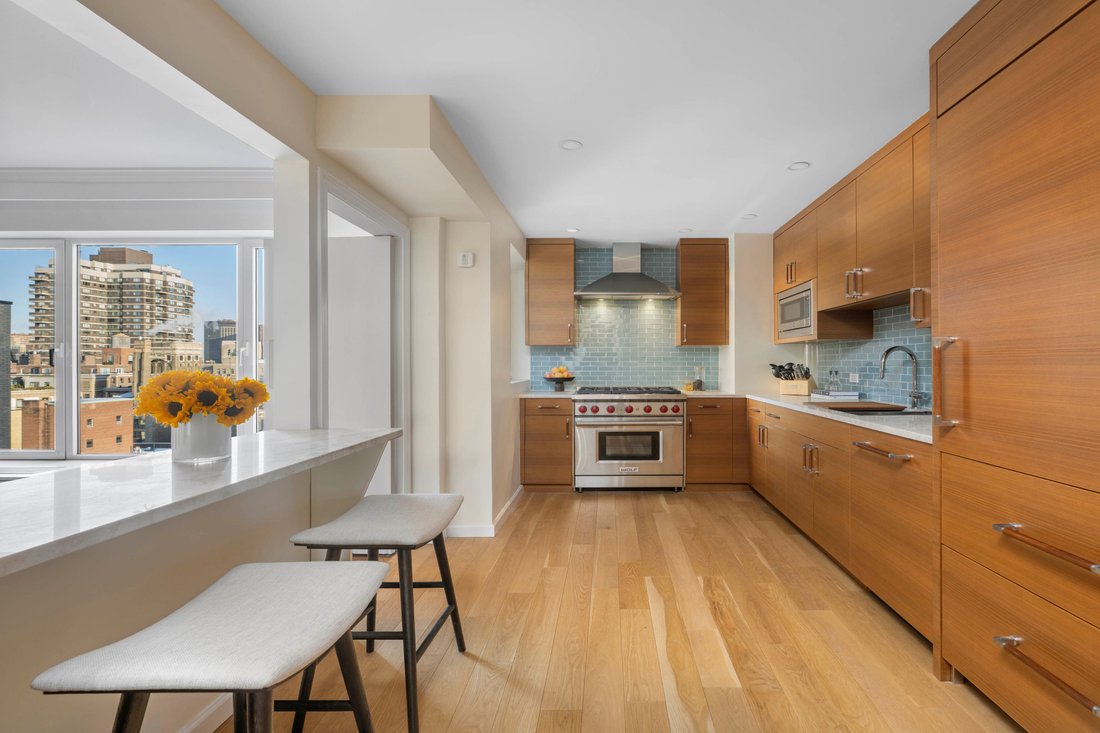 Co Op in New York, New York, United States 4 - 17082798