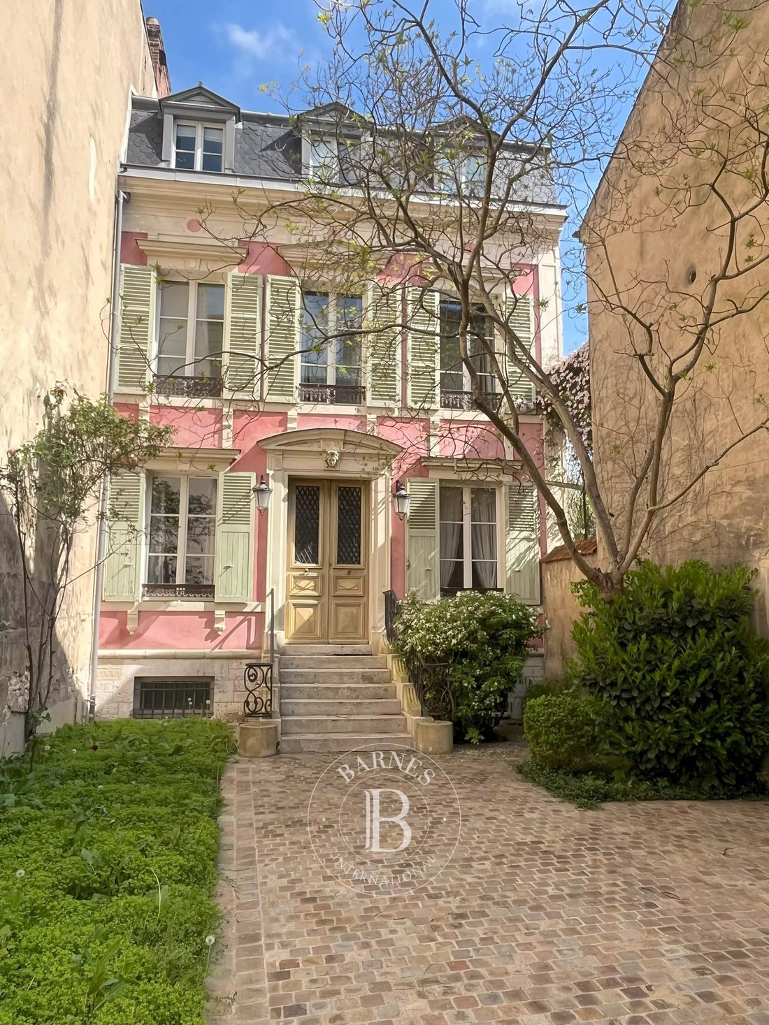 Estate in Centre Ville, Montargis, France 2 - 17075111