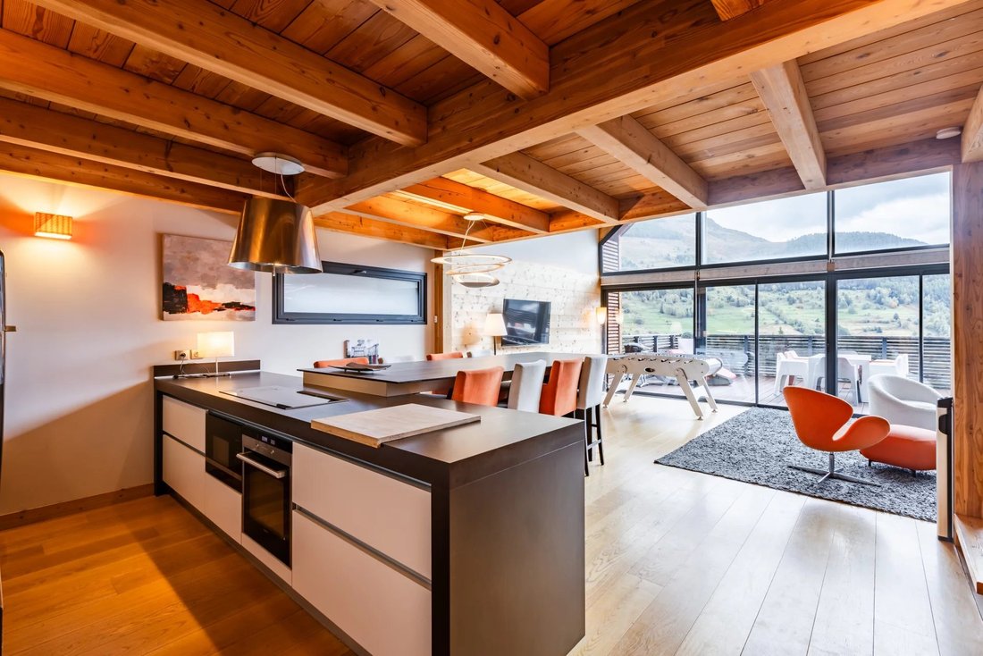 Chalet in Les Deux Alpes, Auvergne-Rhône-Alpes, France 4 - 17075404