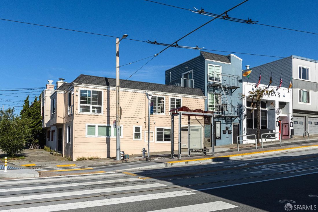 San Francisco, California, United States 3 - 17074813