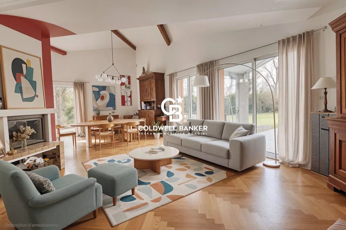 House in Bourg, Pessac, France 1 - 16730976