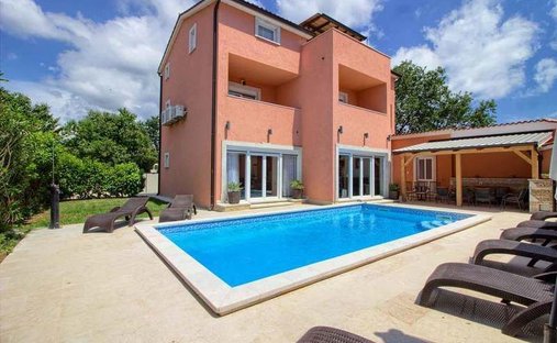Villa in Medulin, Istria County, Croatia 1