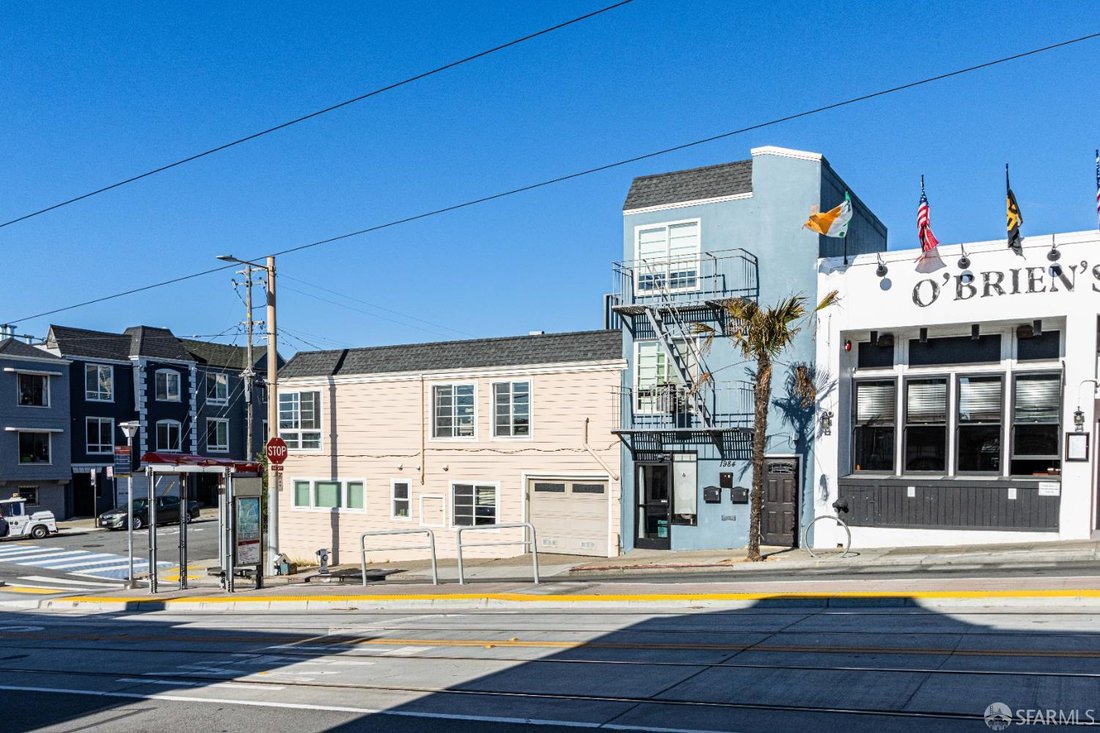 San Francisco, California, United States 2 - 17074813