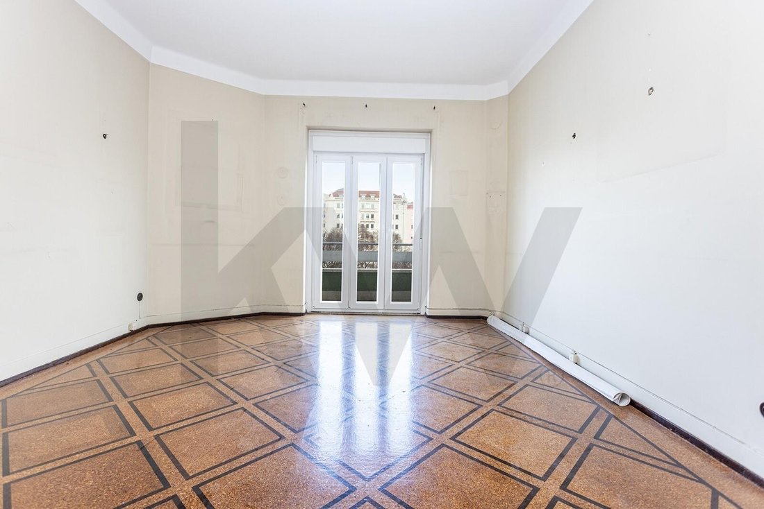 Apartment in Arroios, Lisbon, Portugal 2 - 17082449