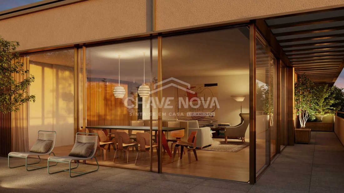 Apartment in Lordelo do Ouro e Massarelos, Porto District, Portugal 1 - 17079248