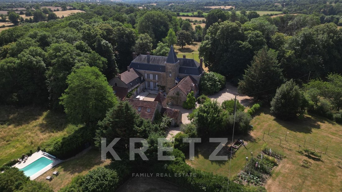 Estate in Cité Bretonnie-Chatelet-Favieres-Conches, Montlucon, France 1 - 15844490