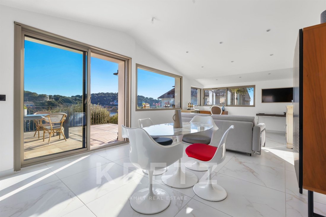 Villa in Beaucours-La Gorguette-La Morvenede, Sanary-sur-Mer, France 4 - 17015614