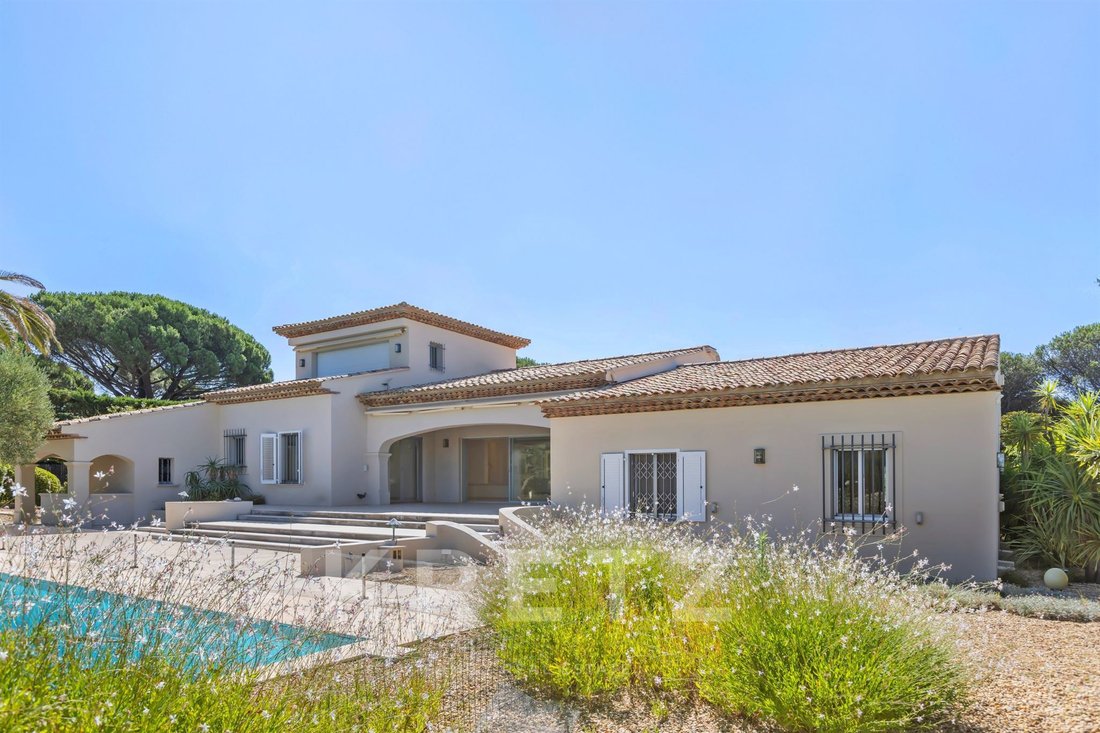 House in Zone Est Diffuse, Saint-Tropez, France 2 - 16569762