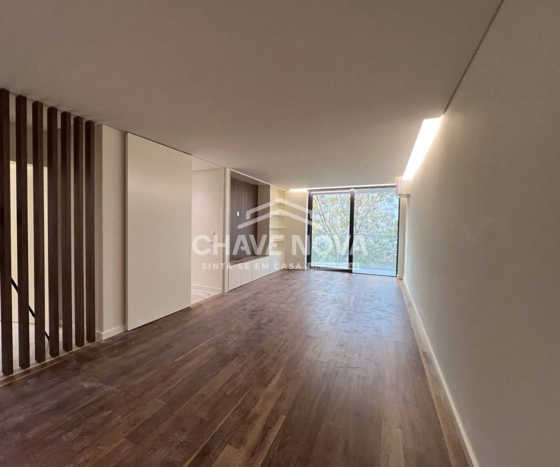Apartment in Mafamude e Vilar do Paraiso, Porto District, Portugal 4 - 17079194