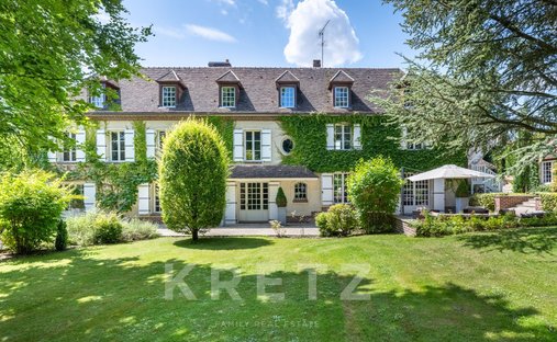 House in Neauphle-le-Vieux, Ile-de-France, France 1