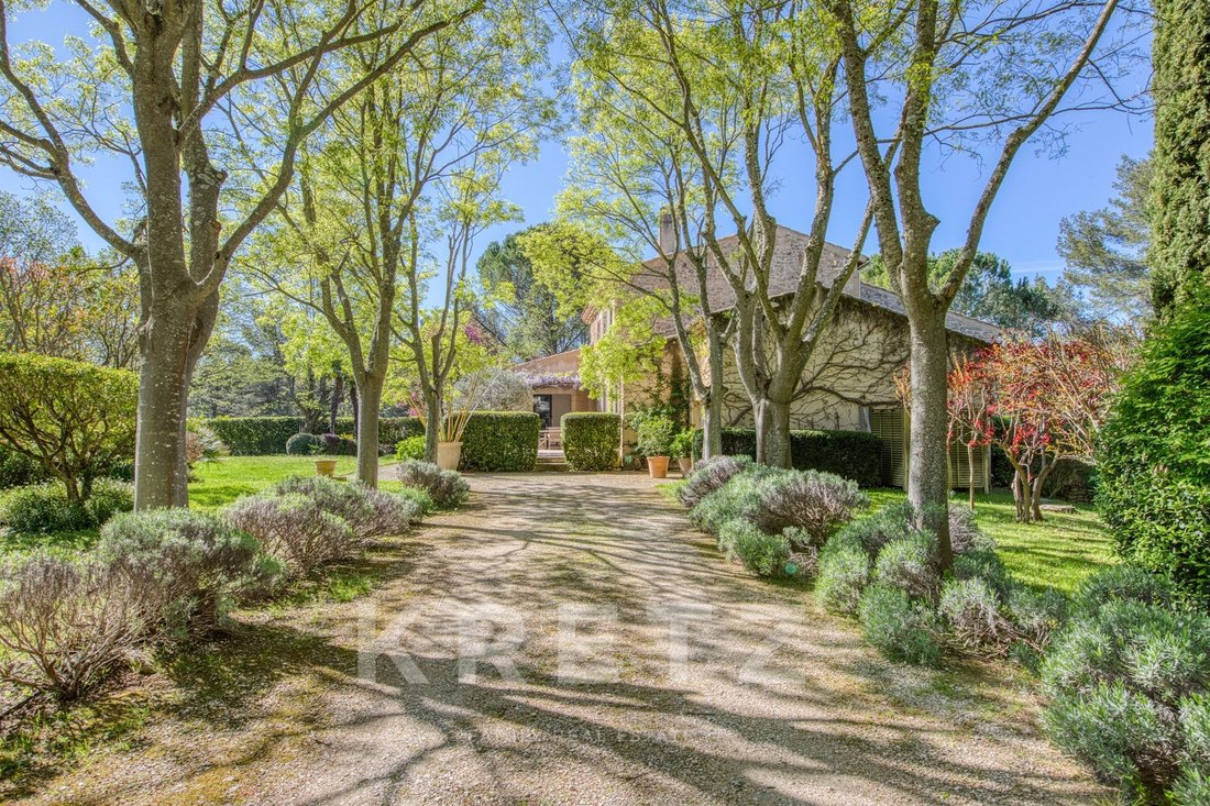 Country House in Saint-Marc-Jaumegarde, Provence-Alpes-Côte d'Azur, France 2 - 16543310