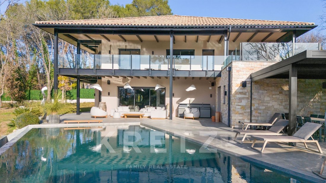 House in Mougins, Provence-Alpes-Côte d'Azur, France 3 - 16914971